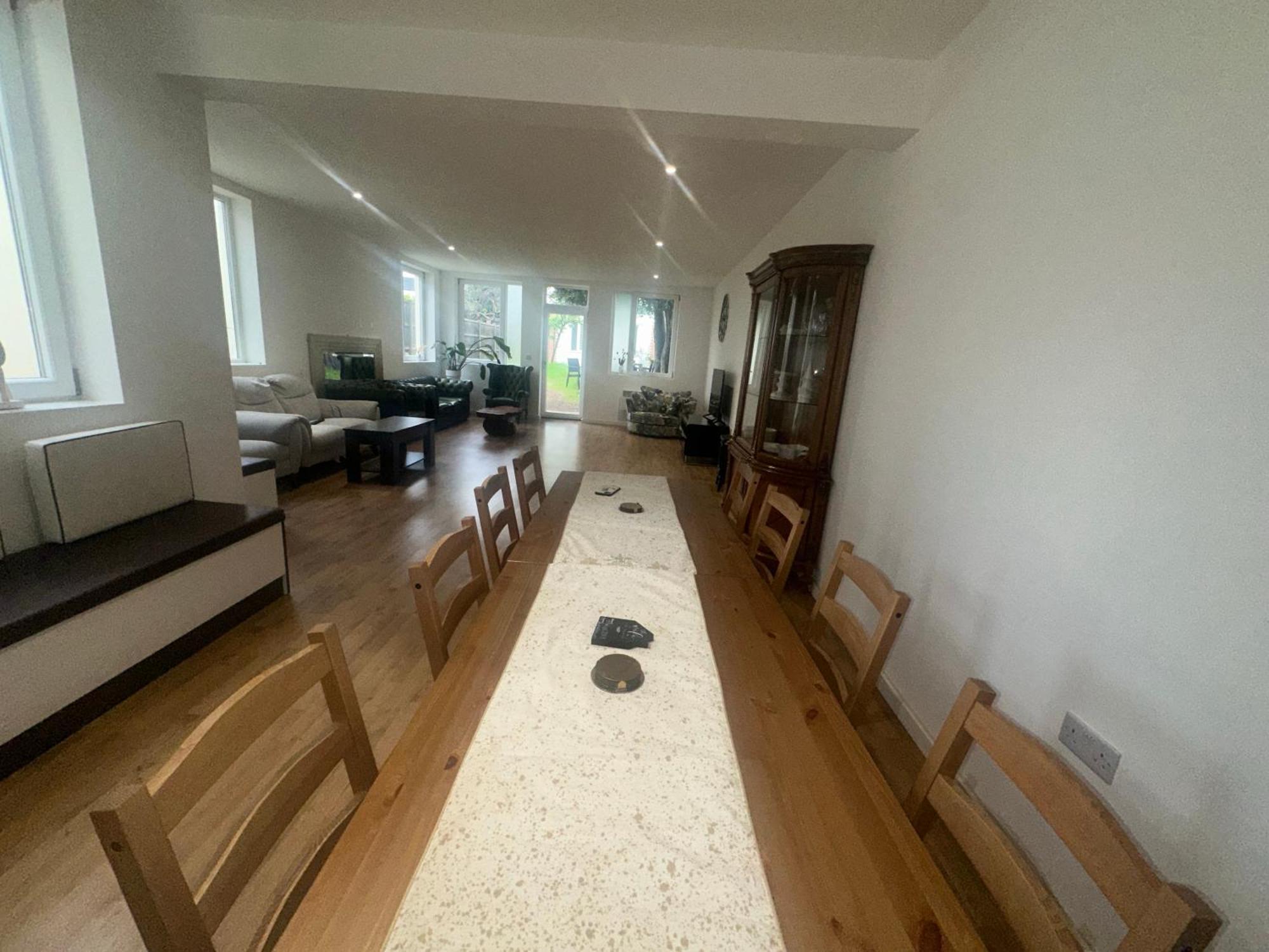 North London A Spacious 7 Bedroom House Accommodating Up To 18 People Complete With Own Gym And Table Tennis Екстер'єр фото