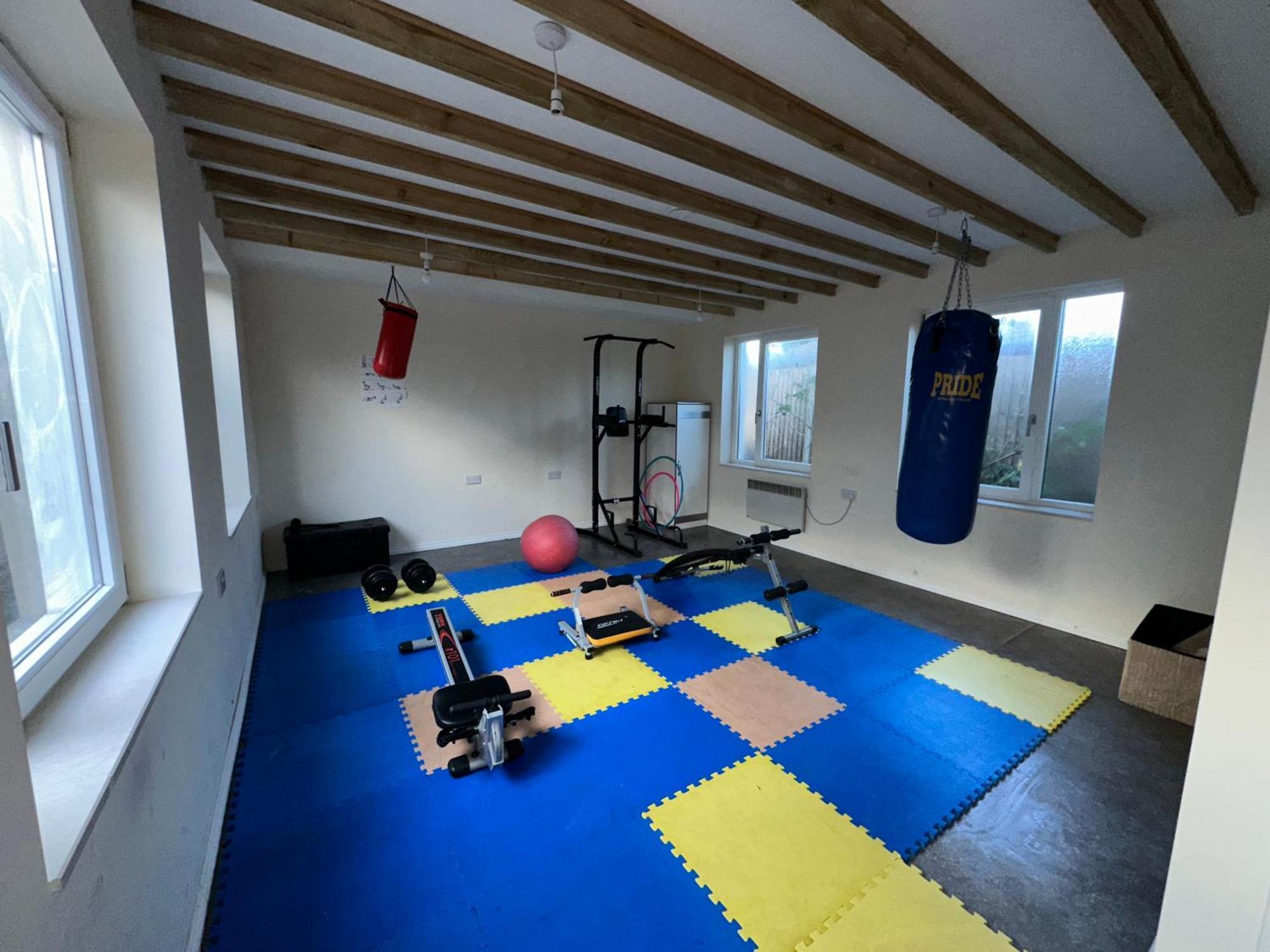 North London A Spacious 7 Bedroom House Accommodating Up To 18 People Complete With Own Gym And Table Tennis Екстер'єр фото